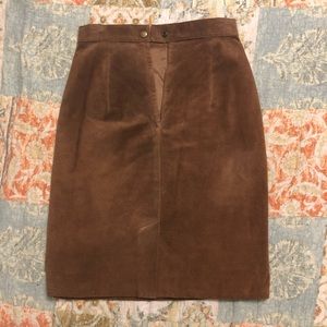 🚨24 hour sale!🚨Suede Tan Skirt